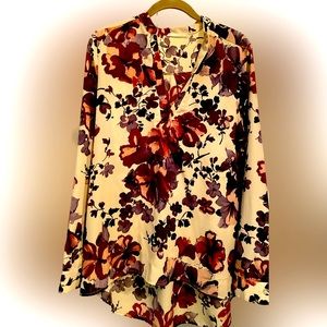 Pretty Floral Fall Top/Tunic in Purple& Grey